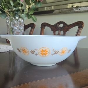 Pyrex Town and Country Cinderella Mixing Bowl 10"